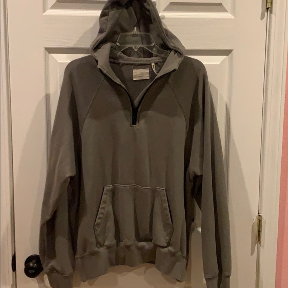 oversized men’s hoodie
